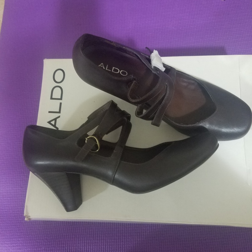Casual work heel